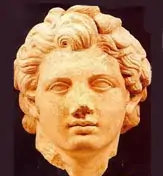 Alexander der Große rasierte seinen Bart und Griechenland begann einen neuen Trend der Rasur Bärt.