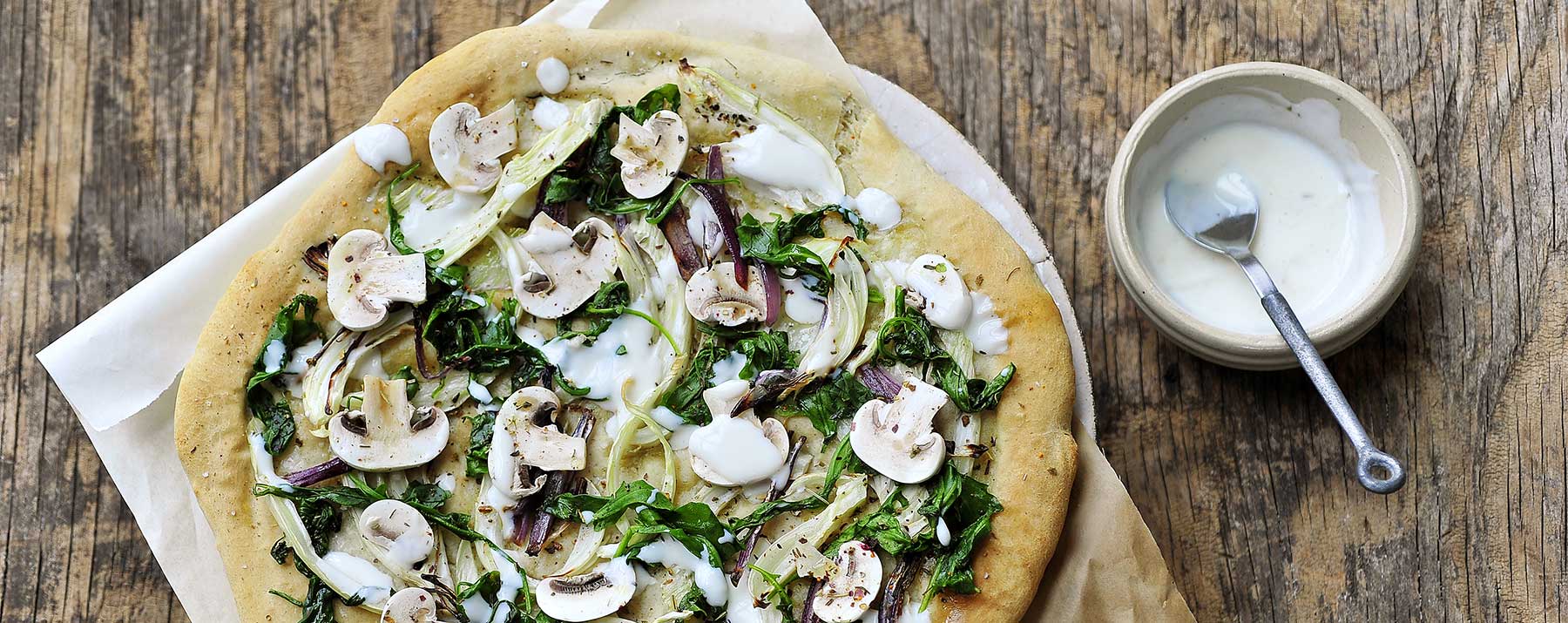 Pizza with Arugula and Black Mushrooms - Amanprana