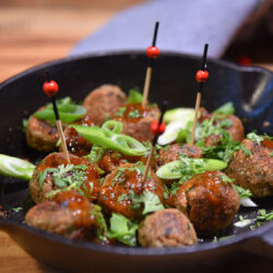 recept voor Thaise eiwitrijke balletjes gemaakt van seitan instant mix van Bertyn