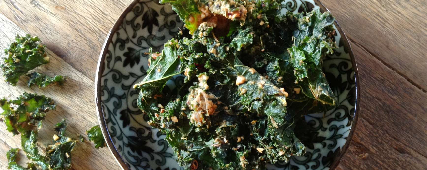 Recipe for home made kale chips. Tasty and healthy!