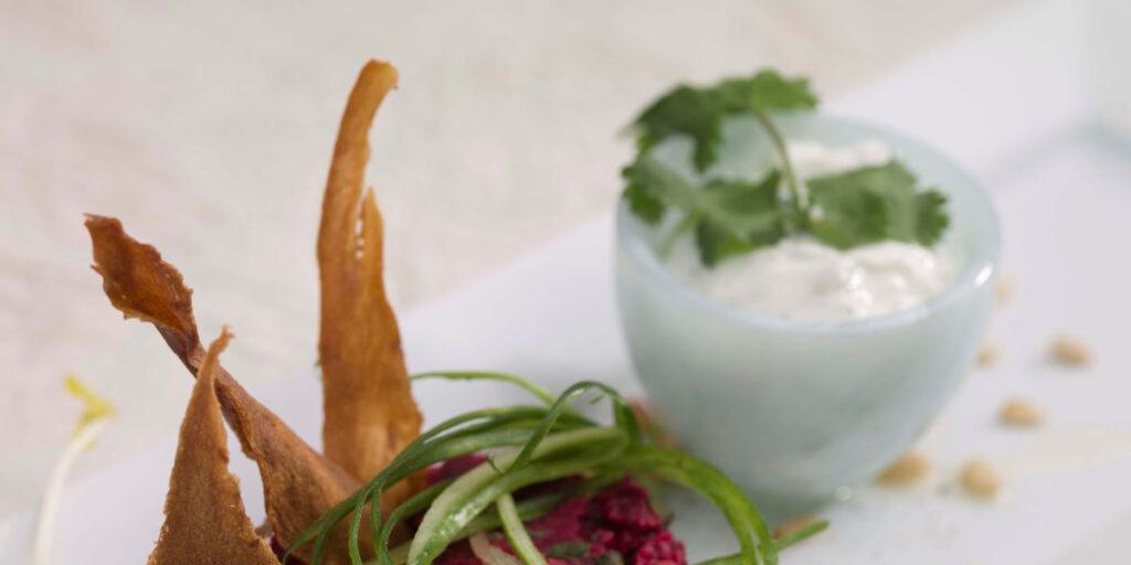 Indian Raita: Recipe for grilled vegetables with yoghurt dip