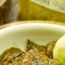 Ragoût de seitan à la bière brune et aux prunes