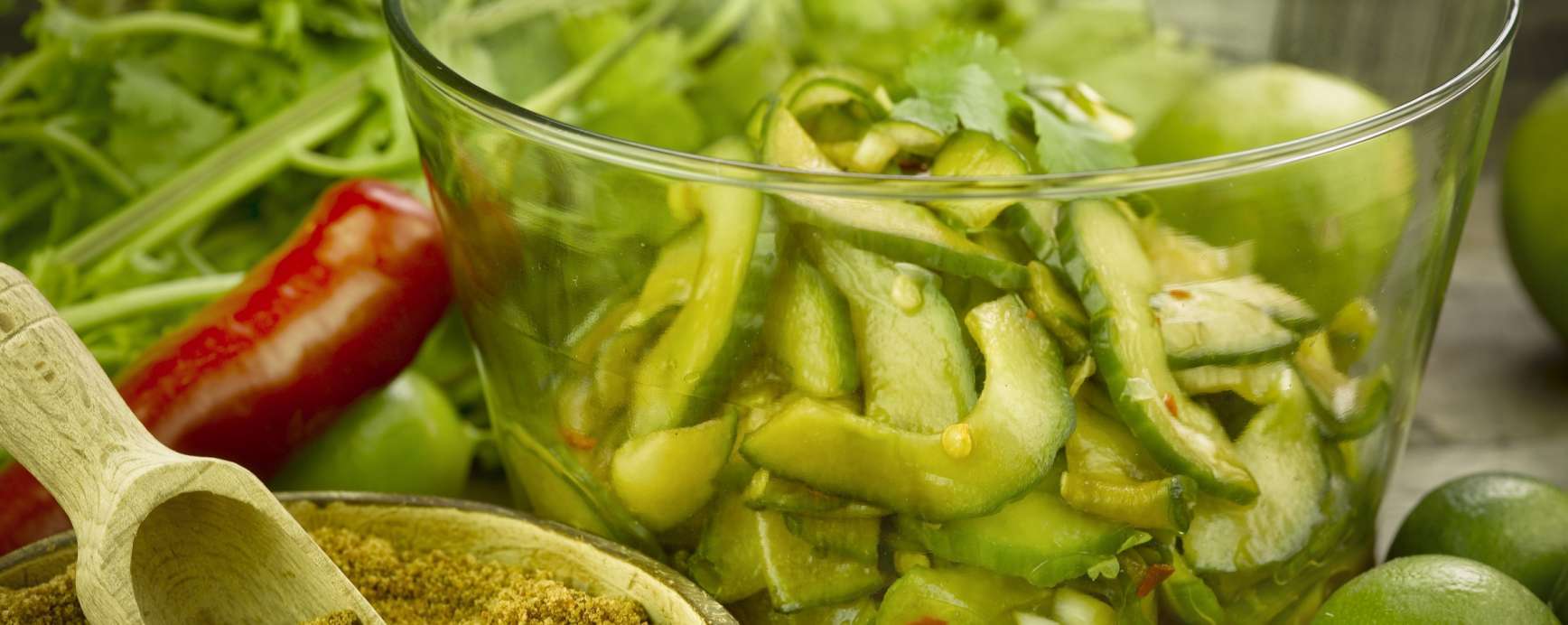 Recipe for Thai cucumber salad with coconut blossom sugar