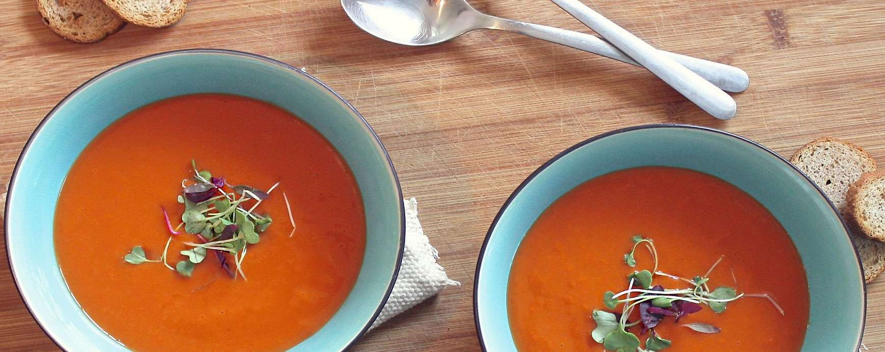 Recipe for Tomato soup with tofu and red palm oil - Amanprana Recipe